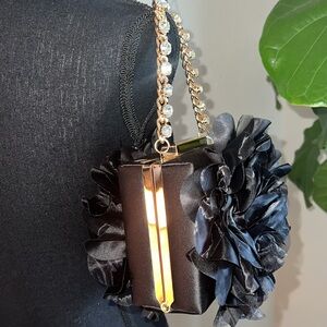 Jewel Badgley Mischka Woman's Natasha Black Flo Lift Clasp Box Clutch